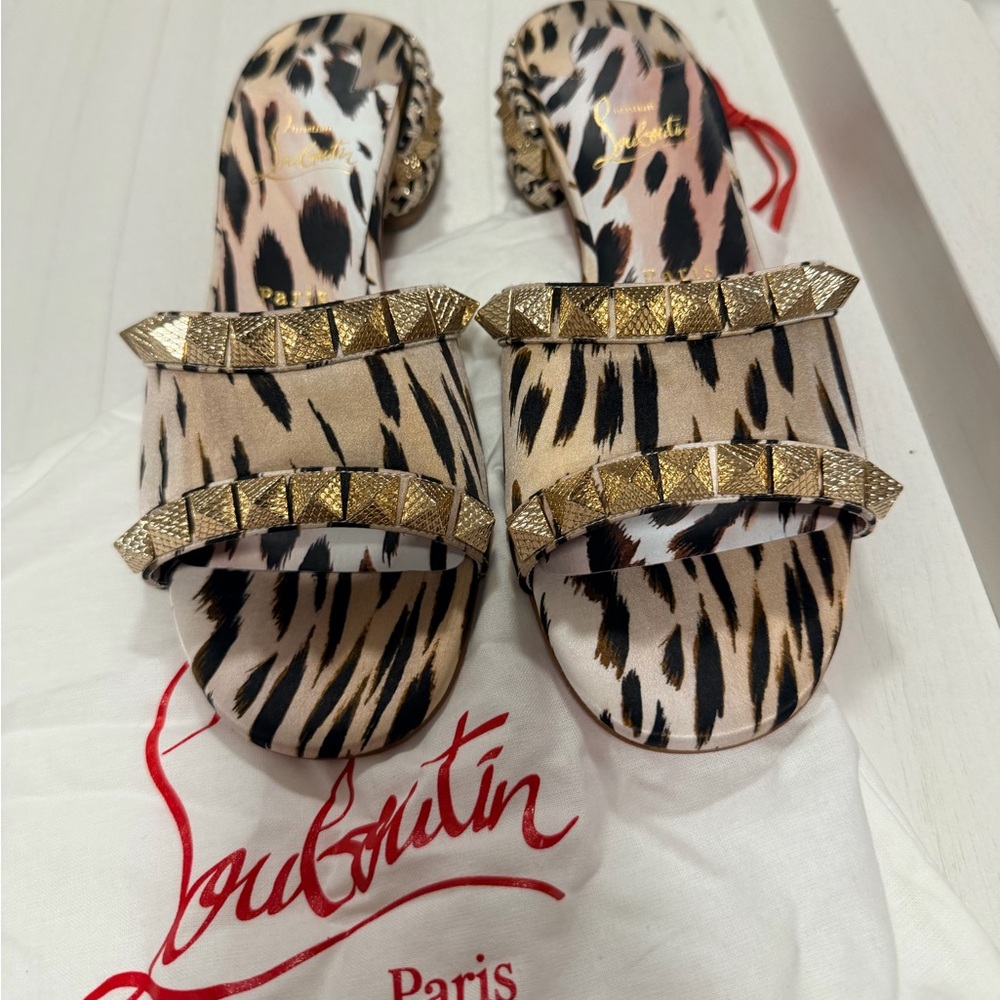 Christian Louboutin Pyramule 30 Leopard Gold Stud Block Heel Mule Sandal 38 new!